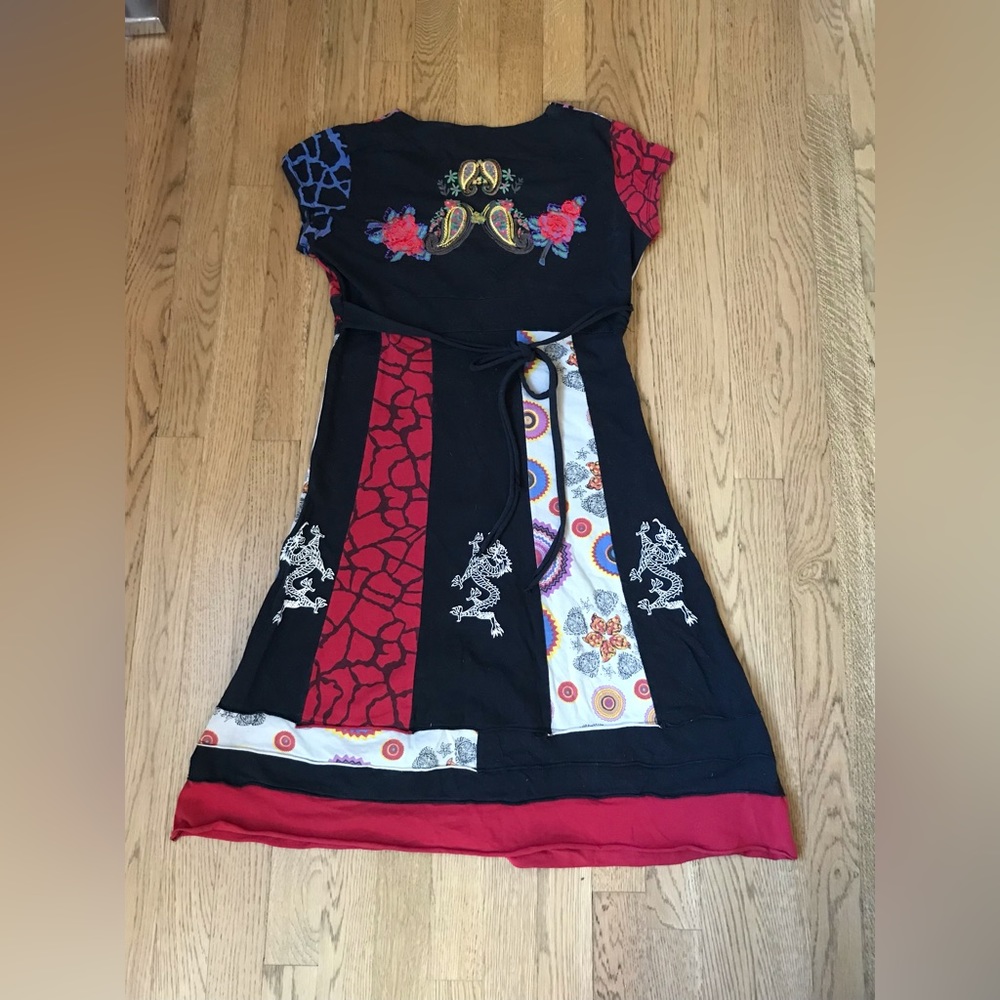 Beautiful knit dress from the Netherlands with an Asian vibe - Picture 2 of 12